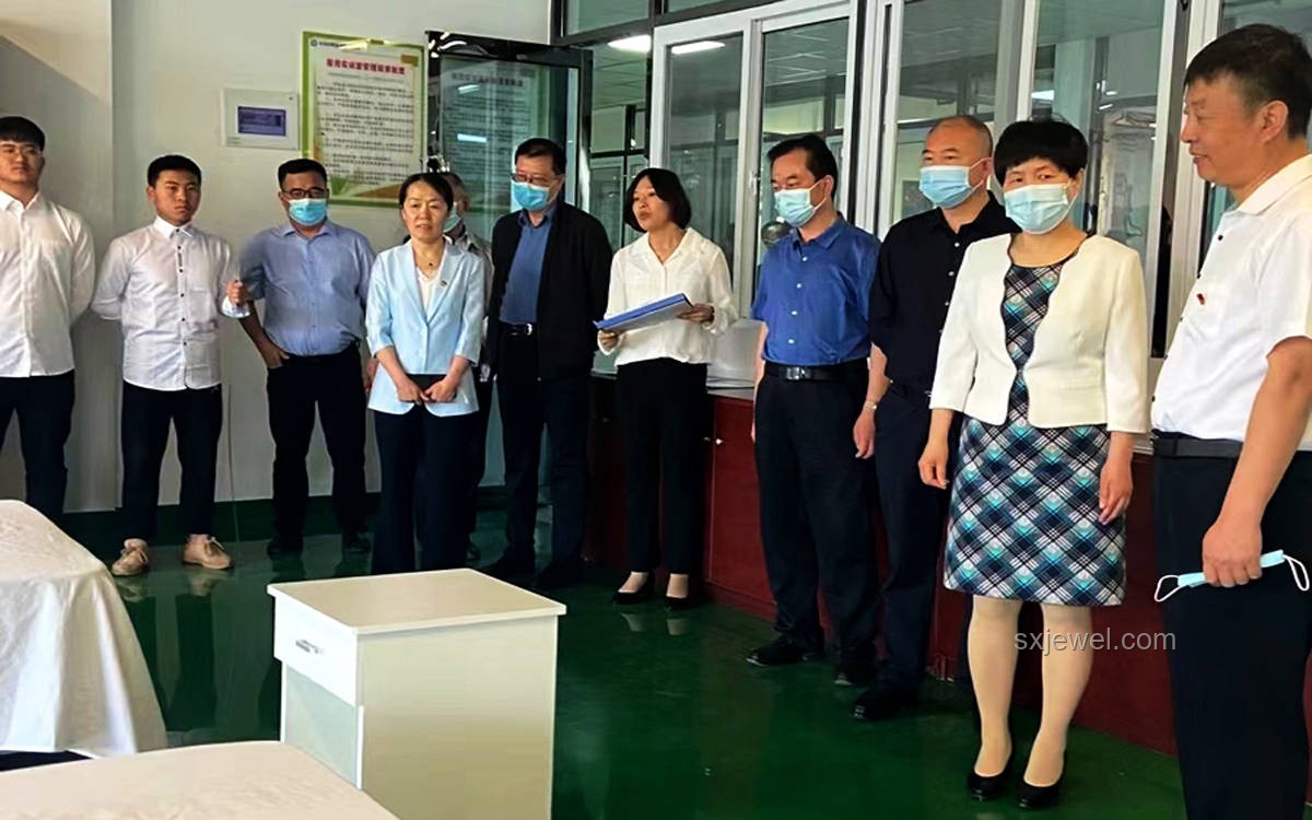 教育行业新动向：首批研究生录取通知书发放背后的深层洞察